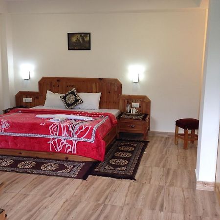 Akash Hills Hotel Manāli エクステリア 写真