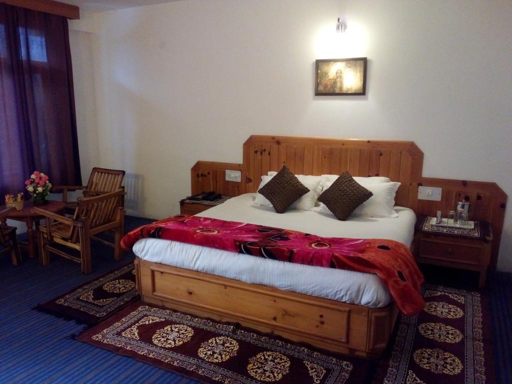 Akash Hills Hotel Manāli 部屋 写真