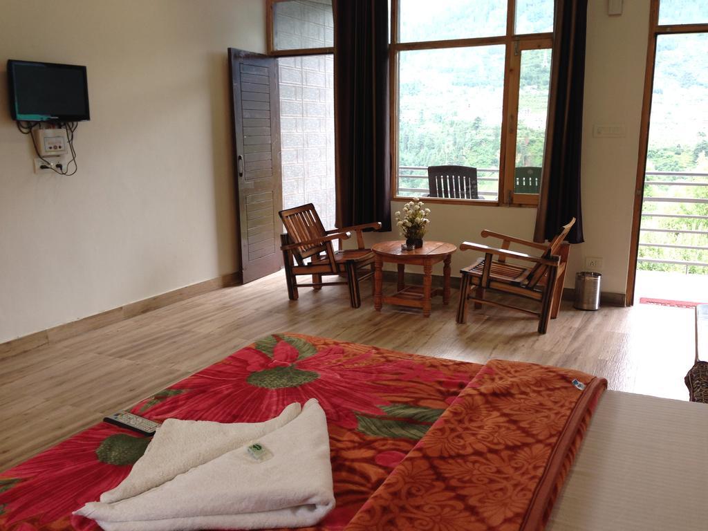 Akash Hills Hotel Manāli エクステリア 写真